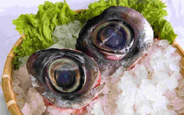 Mắt cá